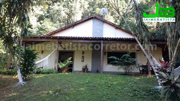 Ótimo sítio 90 mil m² c/ 3 casas em Vale das Pedrinhas - Guapimirim/RJ - Foto 2