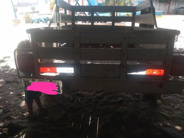 Vendo carrocinha de 1 eixo - Foto 4