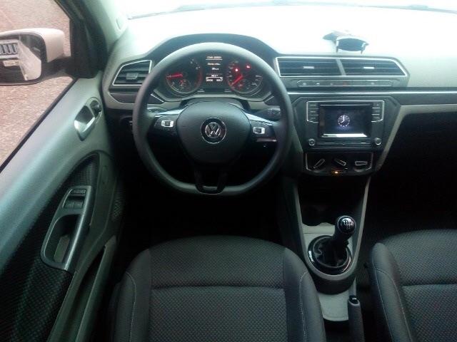Volkswagen Voyage 1.0 comfortline entrada de 4.000,00 - Foto 8