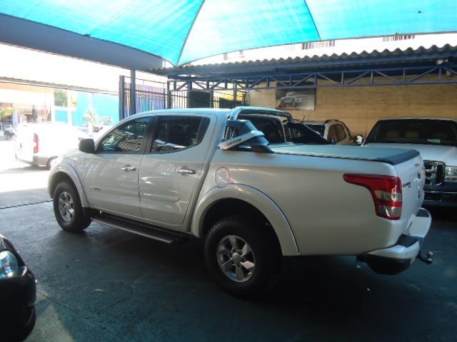 Triton Hpe top aut 2.3 4x4 - Foto 2