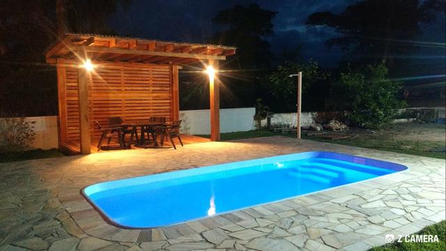 Linda Casa com Piscina 03 Quartos com Ar Cond. Próximo ao Mar - Barra do Saí - Itapoa - Foto 3
