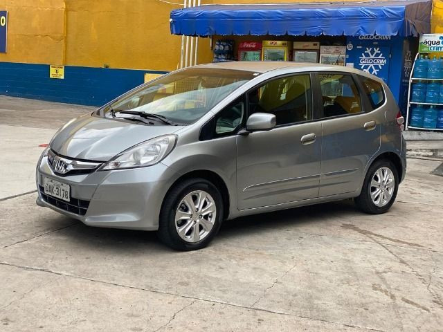 Honda Fit LX 1.4 aut. - 2013 - Revisões na autorizada/ Emplacado 2020/ Único dono - Foto 3