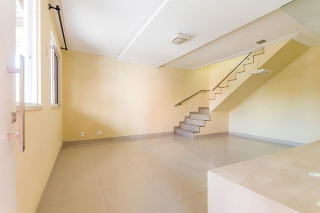 Pechincha com 3 quartos casa duplex na Rua Imutá - Foto 2