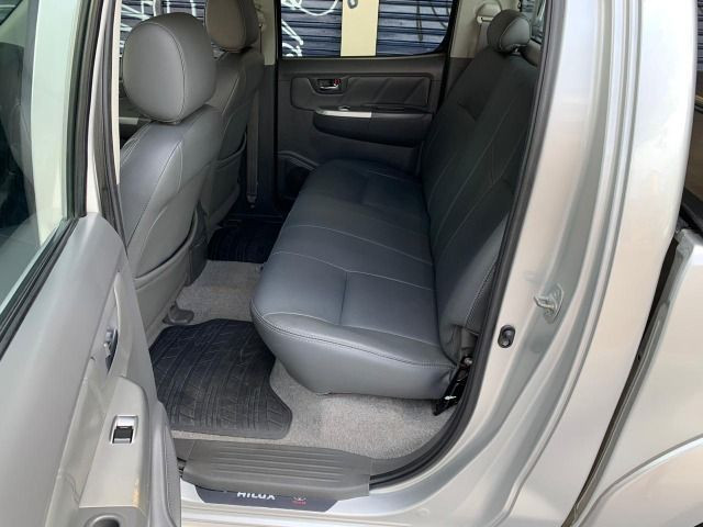 Toyota Hilux SRV 3.0 4x4 Diesel 2013 - Foto 11
