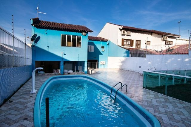 Casa 03 Dorm/03Vagas/Piscina/Amplo Espaço Lazer