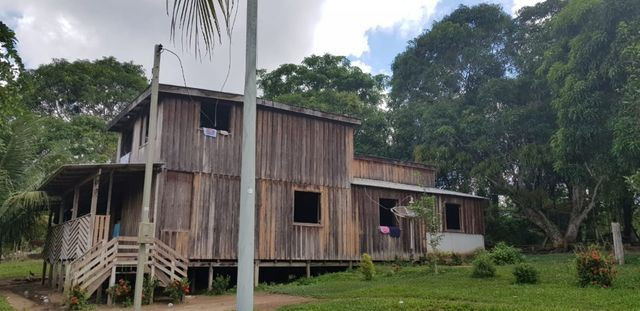 Vendo casa na praia no Rio Uaicurapá - Parintins - Foto 4