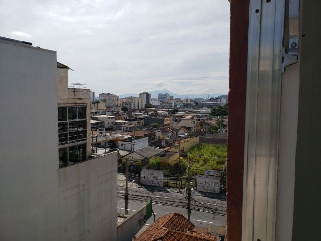 Apartamento 2 Quartos Elevador e Porteiro 24h Cascadura - Foto 3
