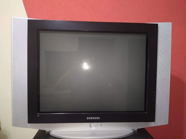Tv Tela Plana Samsung 29" Pol de Tubo Slim Ótimo estado de conservação Ótima imagem - Foto 4