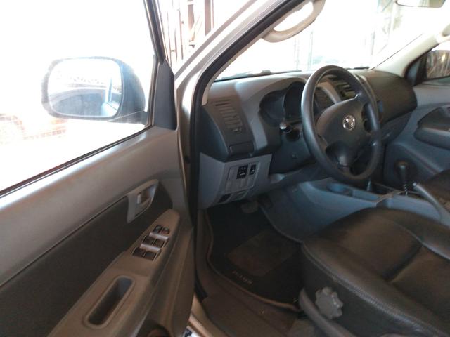 Hilux SRV d4d Automatica completa 4x4 diesel! - Foto 7