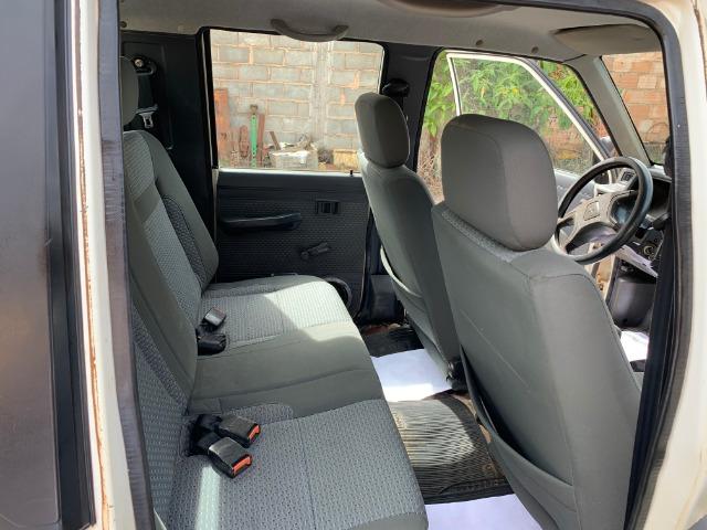 Mitsubishi L200 GLS 2.5 4X4 CD Diesel ano 2005 - Foto 5