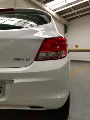Chevrolet Ônix LT 1.0 2016/2016 - Novíssimo - Apenas 21.800 KM - Foto 7