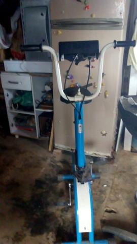 Bicicleta de ginástica