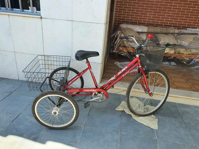 Triciclo vendo ou troco