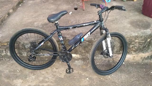 750 bike limpeza só precisa apertar carrinho do banco - Foto 3
