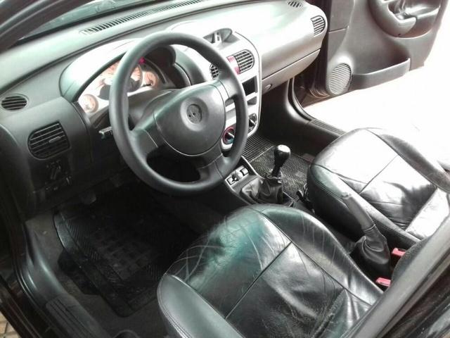 Montana 1.8 sport 8v 2006 preta - Foto 4