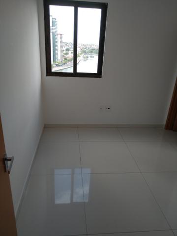 Excelência e luxo com 4 suítes + DCE, 3 vagas as margens do açude - Foto 16