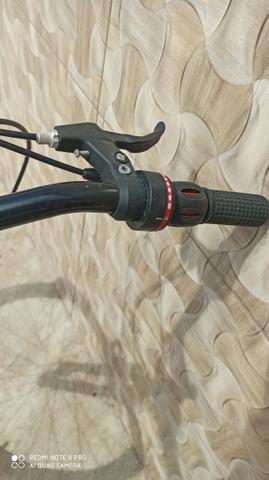 Bicicleta aro 26 sem uso - Foto 4