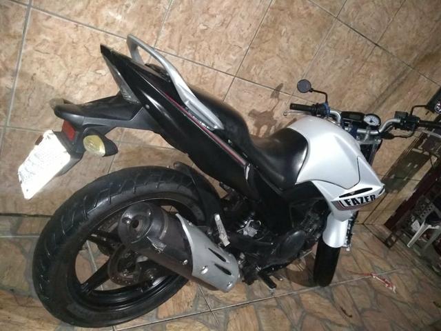 Moto fazer - Foto 2