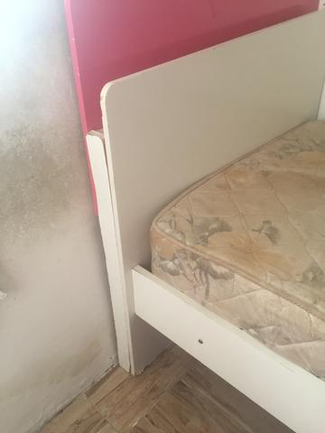 Vendo cama com colchão - Foto 4