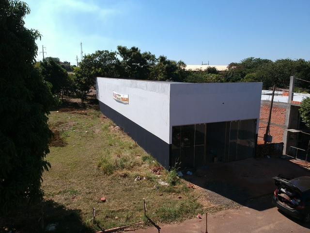 Locação barracão e terreno de esquina muito bem localizado