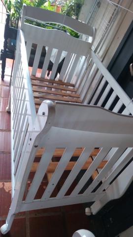 Vendo berço branco - Foto 2