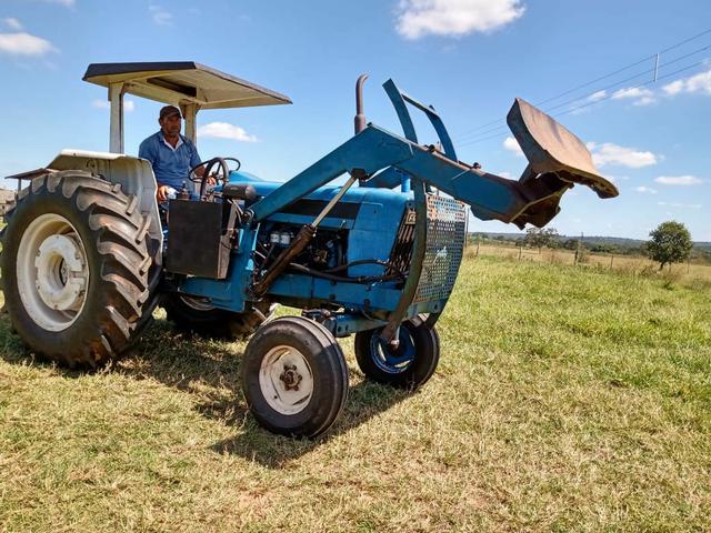 Ford 6600 com lâminas é uma niveladora - Foto 7