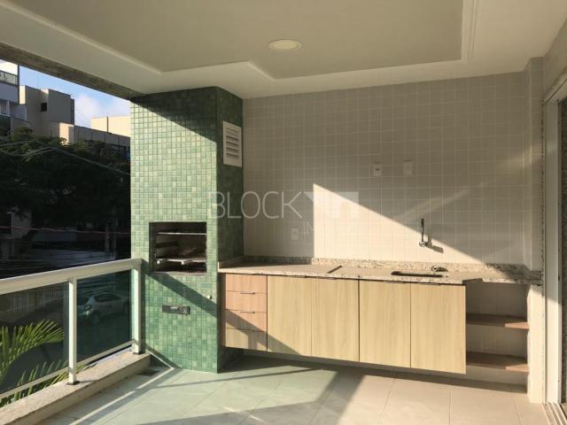 Apartamento para alugar com 3 dormitórios cod:BI7148