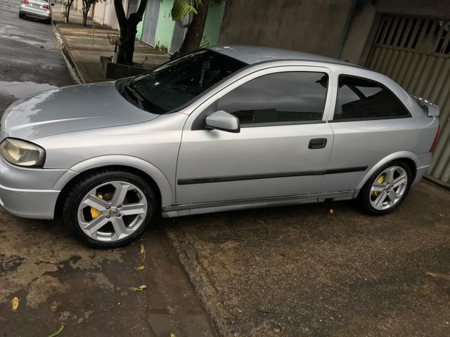 Astra gl ano 2000 roda 17 pneus novos - Foto 4