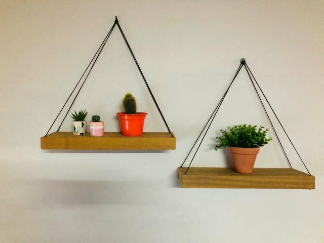 2 prateleiras para plantas livros e fotos R$ 80,00