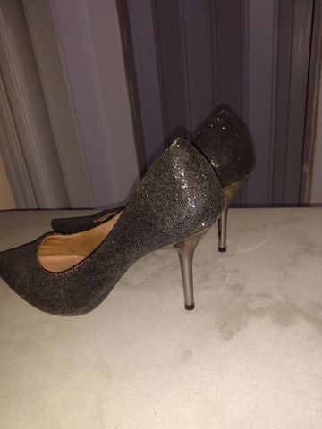 Sapatos semi novos - Foto 4