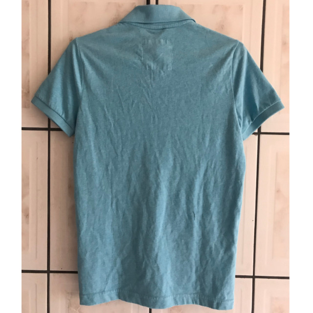 Camisa Polo Hollister Feminina Azul Claro Original Nova. (Tamanho: P) - Foto 2