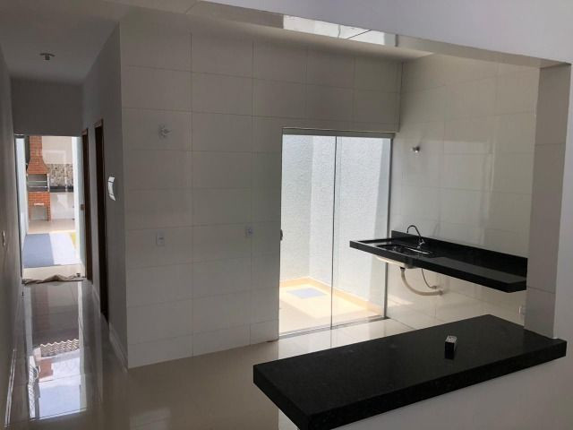 Vendo casa no Moinho Dos Ventos 2 suites com Churrasqueira - Foto 17