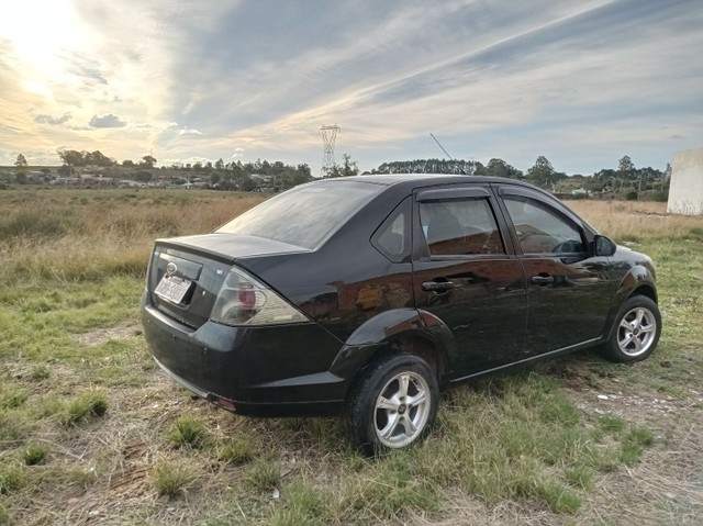 FESTA SEDAN 1.6 COMPLETO