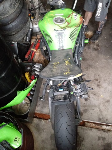 Sucata de moto para retirada de peças Kawasaki ZX-6 r 2012 - Foto 5