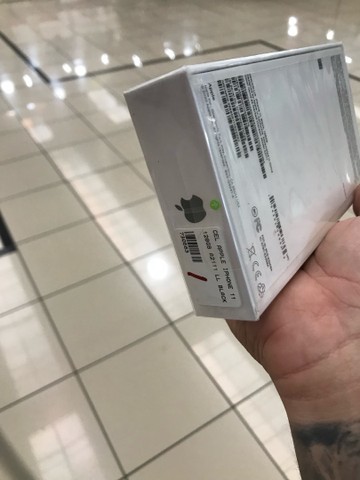 iPhone 11 novo com garantia // boa tarde  - Foto 3
