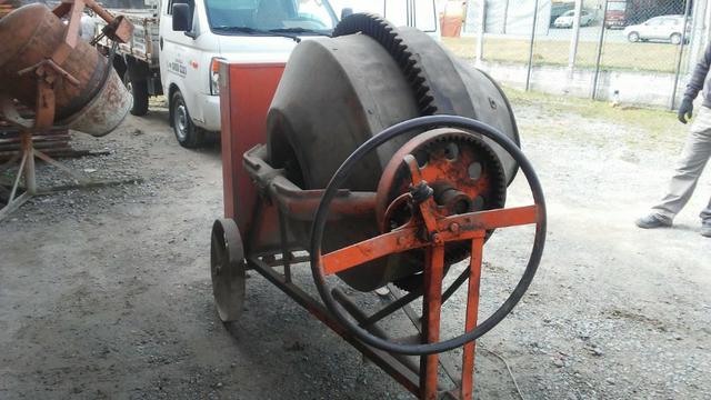 Betoneira 400L á combustão diesel-excelente estado-Florianópolis-Palhoça-São José-Biguaçu - Foto 4