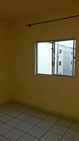 Apartamento 2 Quartos, Ventilador e Armário na Pia em Serra Es