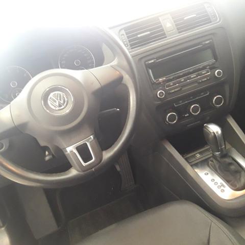Jetta 2.0 automático km48.000 Jonathan 21 9 7 1 3 0 5 2 3 3 - Foto 5
