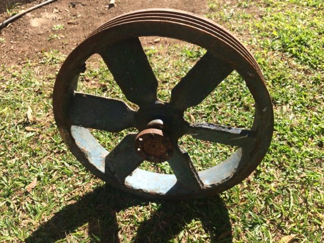 Polia Hélice compressor com 3 canaletas para 3 correias - Foto 2