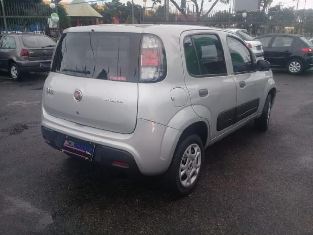 FIAT UNO ATTRACTIVE 1.0 6V FLEX 4 P 2016 - Foto 8