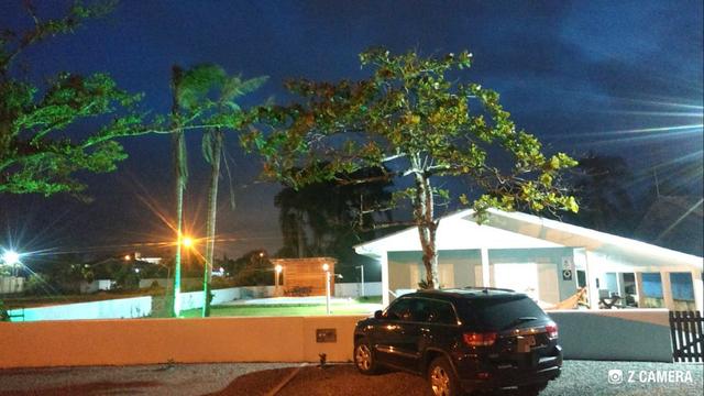 Linda Casa com Piscina 03 Quartos com Ar Cond. Próximo ao Mar - Barra do Saí - Itapoa - Foto 4