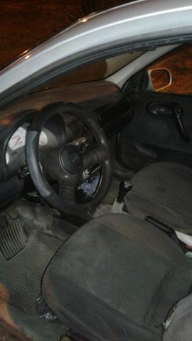 Corsa sedan milenium 2002 vendo ou troco por algo do meu interesse - Foto 2