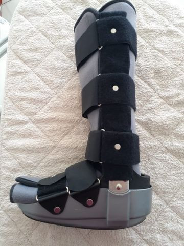 Bota ortopédica usada - Robofoot longa - Foto 4