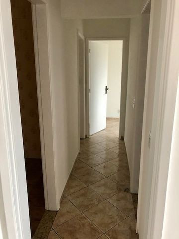 Alugo 2qts (Bairro Araujo) em Vista Alegre, com 2 quartos, Varanda, churrasq - Foto 3