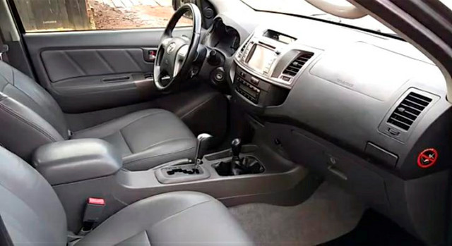 Toyota Hilux SRV 3.0 - Foto 2