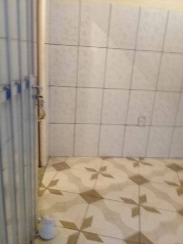 Aluga- se casa em Santíssimo - Foto 2