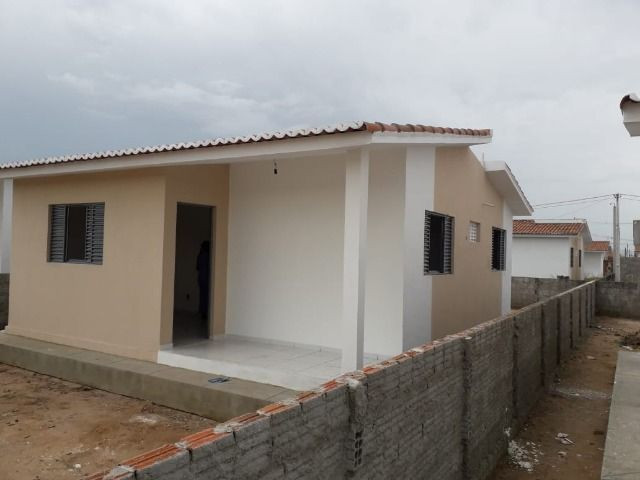 Vende-se ou troca-se por carro, uma casa nova recém construída em condomínio fechado - Foto 6