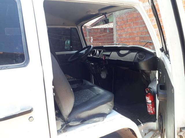 Vendo combi conservada em dias valor 25.000mil telefone wat *92 ou *36 - Foto 6