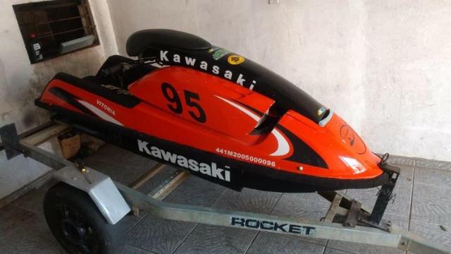 Jet ski com reboque