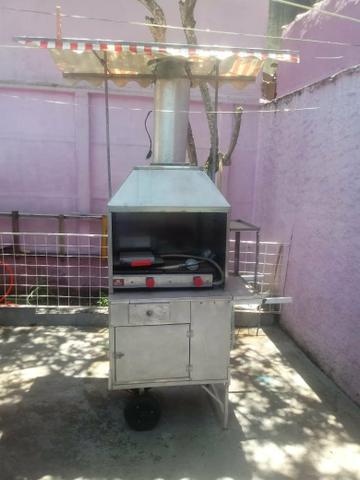 Vendo carrinho de churrasco com loninha de proteção muito bom
